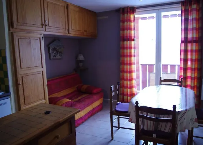 Agreable A 400 M Du Centre De Luz 뤼생소베르