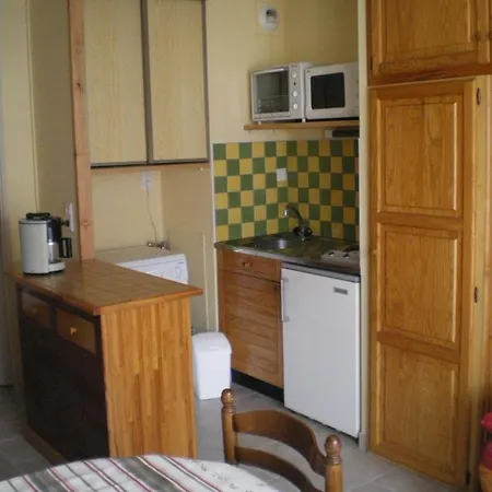 Agreable A 400 M Du Centre De Luz